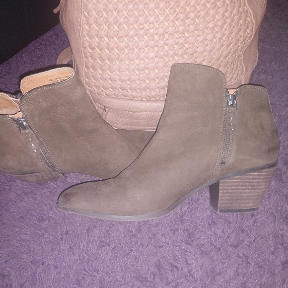 Frye Judith Booties!🙈 - Picture 2 of 5